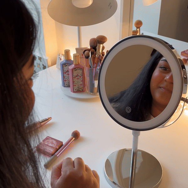LumiGlow Pro intelligent sminkespeil med justerbart LED-lys og 10x forstørrelse